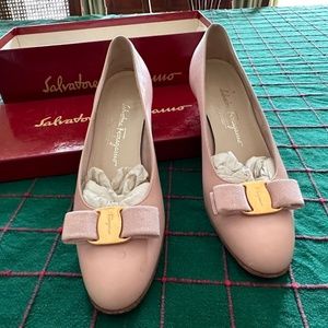 Salvadore Ferragamo Lillaz Pink Calf 7.5 AA round toe pump